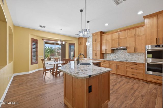 32164 N SUNFLOWER Trail, San Tan Valley, AZ 85143