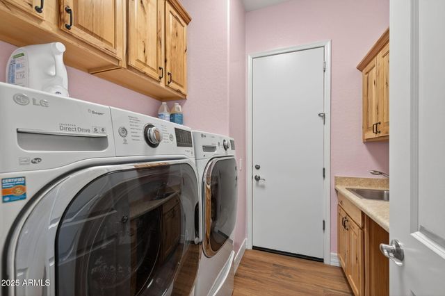 32164 N SUNFLOWER Trail, San Tan Valley, AZ 85143