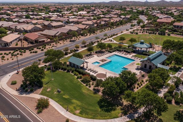 32164 N SUNFLOWER Trail, San Tan Valley, AZ 85143