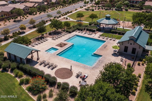 32164 N SUNFLOWER Trail, San Tan Valley, AZ 85143