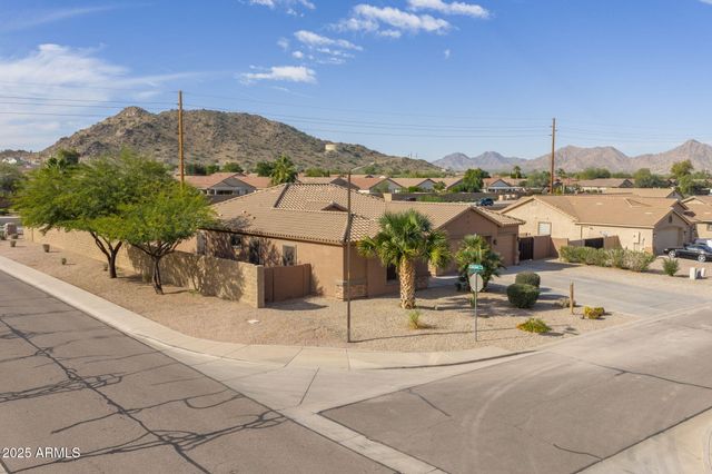 32164 N SUNFLOWER Trail, San Tan Valley, AZ 85143