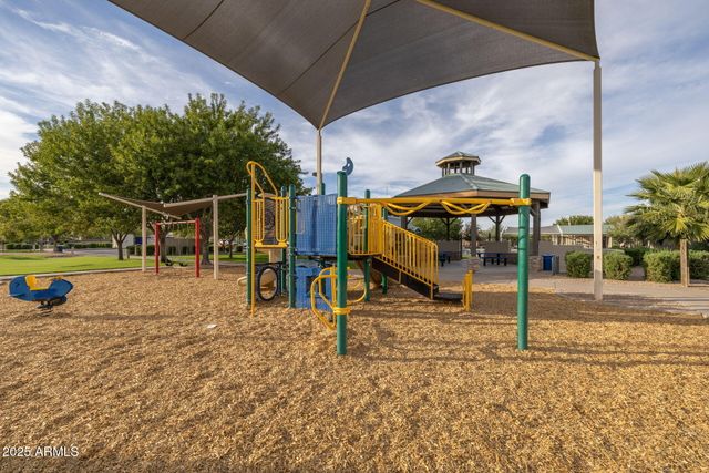 32164 N SUNFLOWER Trail, San Tan Valley, AZ 85143