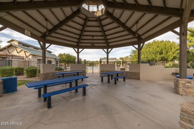 32164 N SUNFLOWER Trail, San Tan Valley, AZ 85143