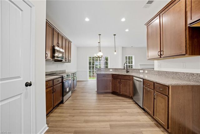 2772 Nansemond PW, Suffolk, VA 23434