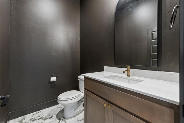 149 Sage Brush Way, Edmond, OK 73025