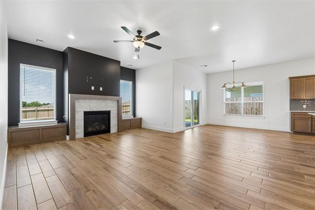 149 Sage Brush Way, Edmond, OK 73025