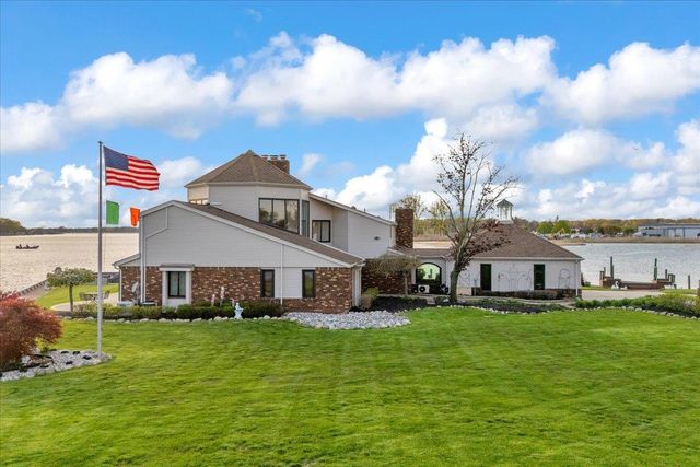 523 Lathrop Avenue, Algonac, MI 48001