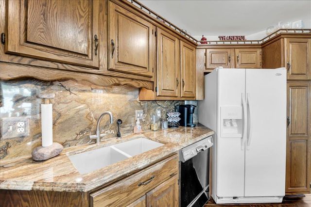 523 Lathrop Avenue, Algonac, MI 48001