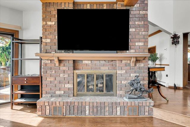 523 Lathrop Avenue, Algonac, MI 48001