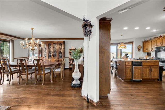 523 Lathrop Avenue, Algonac, MI 48001