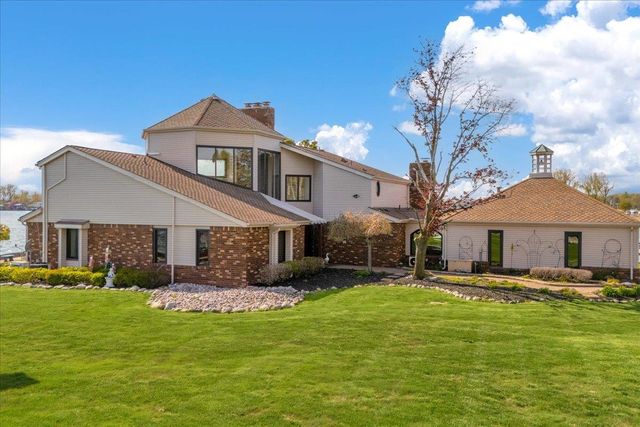 523 Lathrop Avenue, Algonac, MI 48001