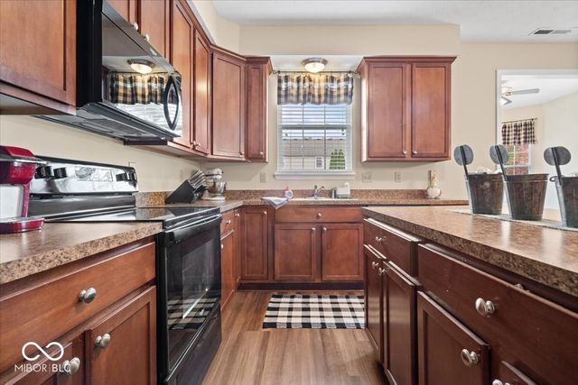 11090 Sanders Drive, Fishers, IN 46038