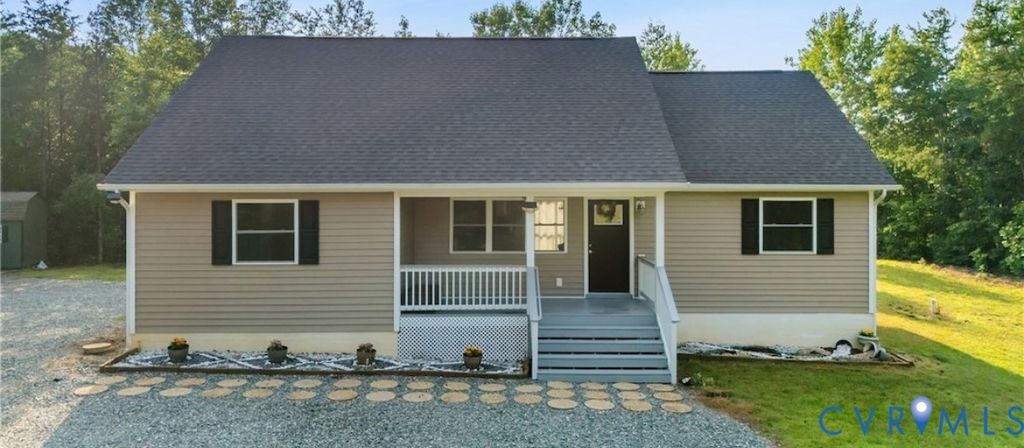 815 Cedar Hill Rd, Louisa, VA 23117