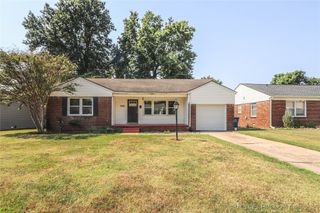 2642 S Oswego Place, Tulsa, OK 74114