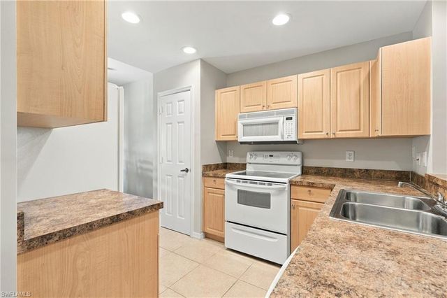 15999 Mandolin Bay DR 202, Fort Myers, FL 33908