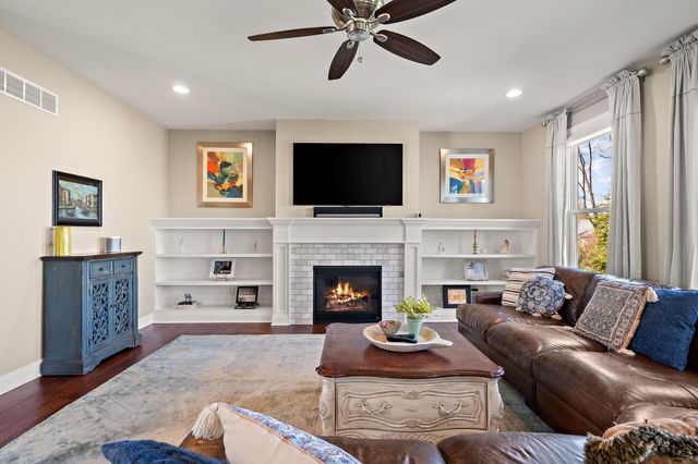 2145 Copper Creek Drive, Crown Point, IN 46307