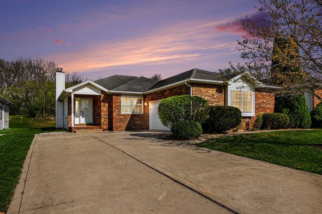 1040 Stillwater Parkway, Crown Point, IN 46307