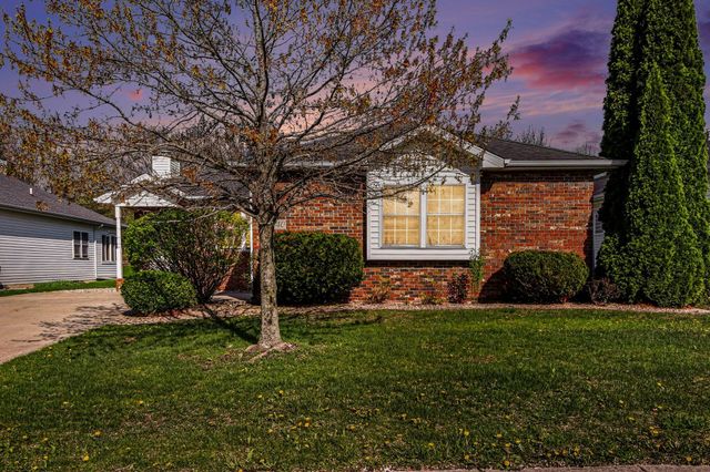 1040 Stillwater Parkway, Crown Point, IN 46307