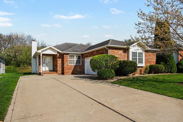 1040 Stillwater Parkway, Crown Point, IN 46307