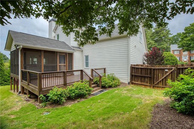 2805 Crestwicke Drive NW, Kennesaw, GA 30152