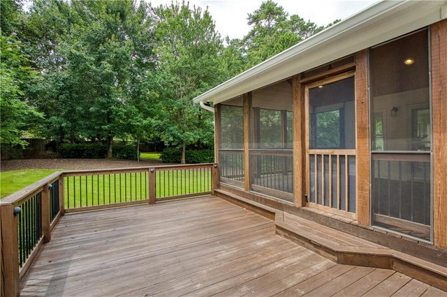 2805 Crestwicke Drive NW, Kennesaw, GA 30152