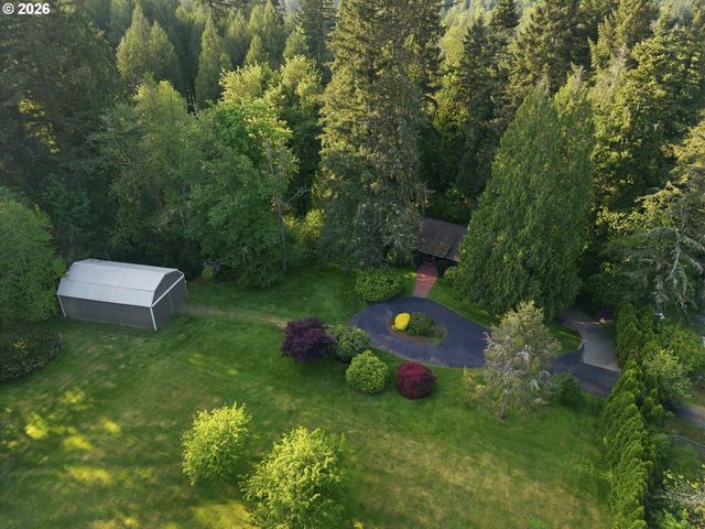 19567 S HENRICI Rd, Oregon City, OR 97045