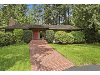 19567 S HENRICI Rd, Oregon City, OR 97045