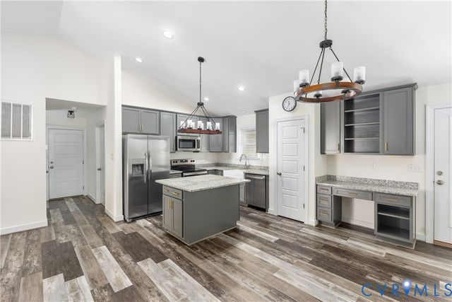 600 Signboard Rd, Louisa, VA 23024