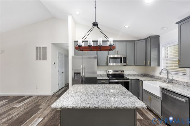 600 Signboard Rd, Louisa, VA 23024