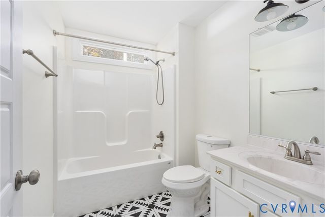 600 Signboard Rd, Louisa, VA 23024