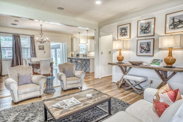 1524 Highway 159 W, Bellville, TX 77418