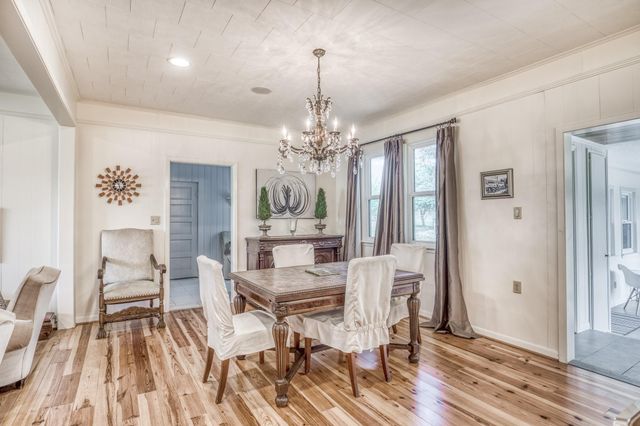 1524 Highway 159 W, Bellville, TX 77418