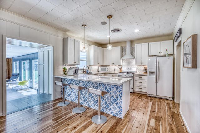 1524 Highway 159 W, Bellville, TX 77418