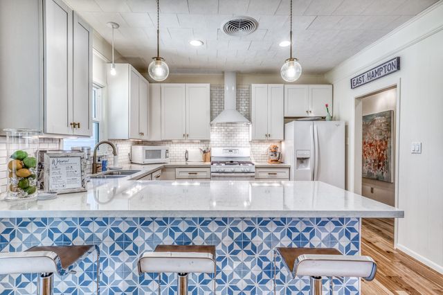 1524 Highway 159 W, Bellville, TX 77418