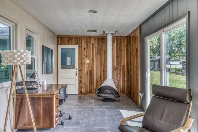 1524 Highway 159 W, Bellville, TX 77418