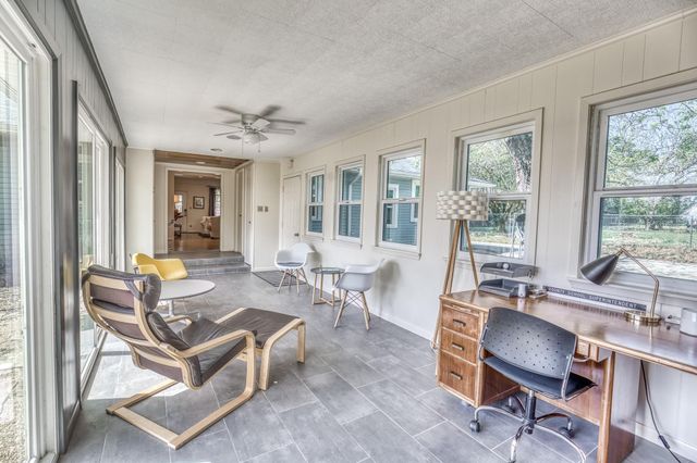 1524 Highway 159 W, Bellville, TX 77418