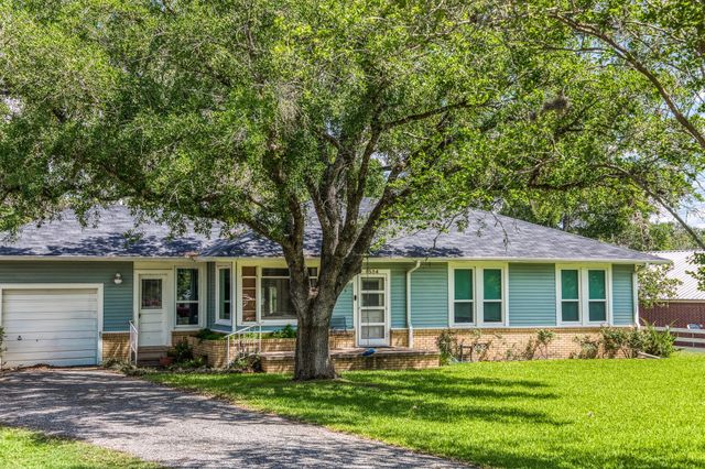 1524 Highway 159 W, Bellville, TX 77418