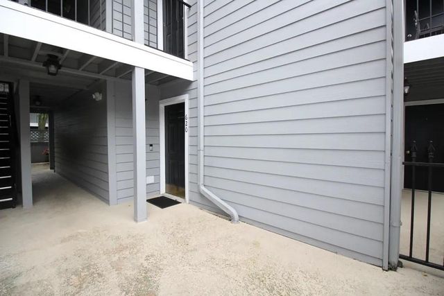 620 Granville Court, Sandy Springs, GA 30328