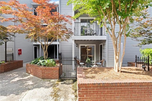 620 Granville Court, Sandy Springs, GA 30328
