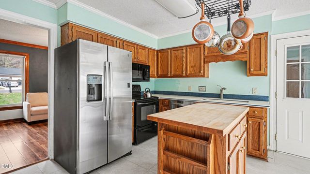 537 N Gurney Street, Burlington, NC 27215