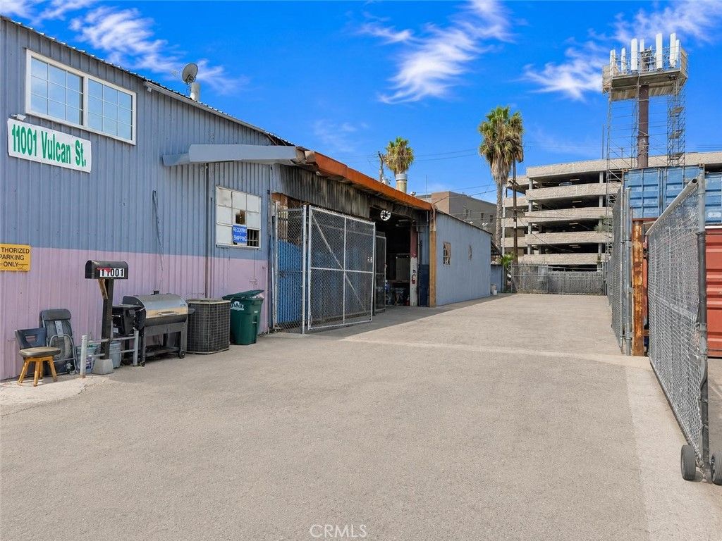 11001 Vulcan Street, South Gate, CA 90280 — photo 4