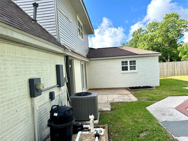 2906 Blueberry Lane, Pasadena, TX 77502