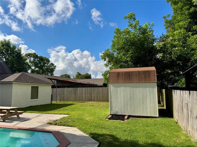2906 Blueberry Lane, Pasadena, TX 77502