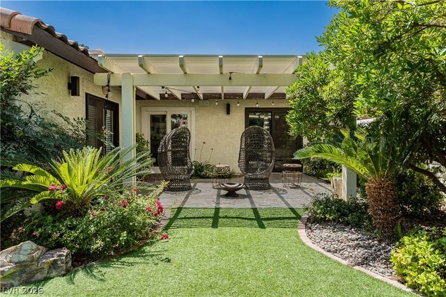 2117 Plaza Del Padre, Las Vegas, NV 89102