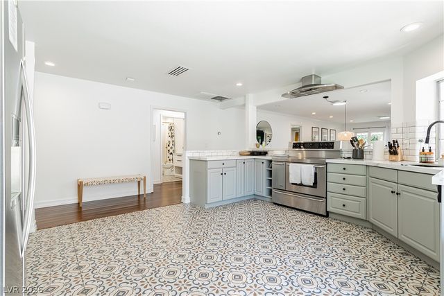 2117 Plaza Del Padre, Las Vegas, NV 89102