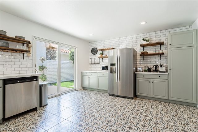 2117 Plaza Del Padre, Las Vegas, NV 89102