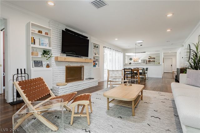 2117 Plaza Del Padre, Las Vegas, NV 89102