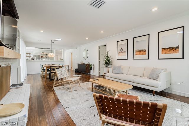 2117 Plaza Del Padre, Las Vegas, NV 89102
