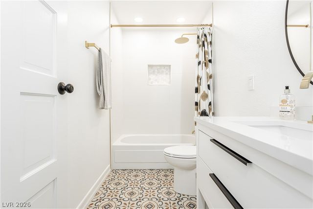 2117 Plaza Del Padre, Las Vegas, NV 89102
