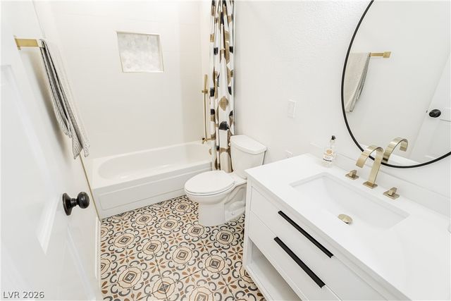 2117 Plaza Del Padre, Las Vegas, NV 89102